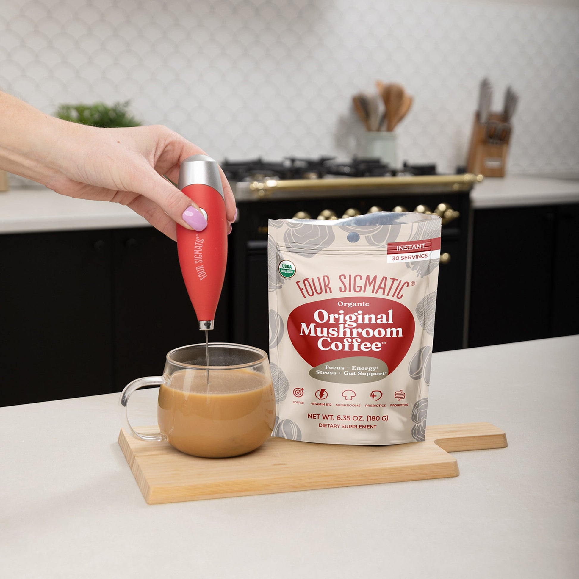 original-mushroom-coffeetm-o3 ogm-instant-ms-lifestyle2-2026_74863389-d0cf-464c-a566-c5b3c194e85d.jpg